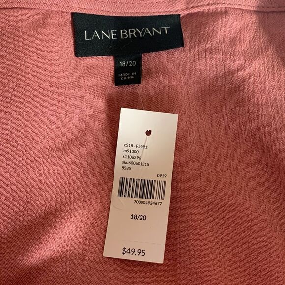 Lane Bryant mauve blouson blouse with crocheted shoulders Size 18/20 NWT - Picture 8 of 8